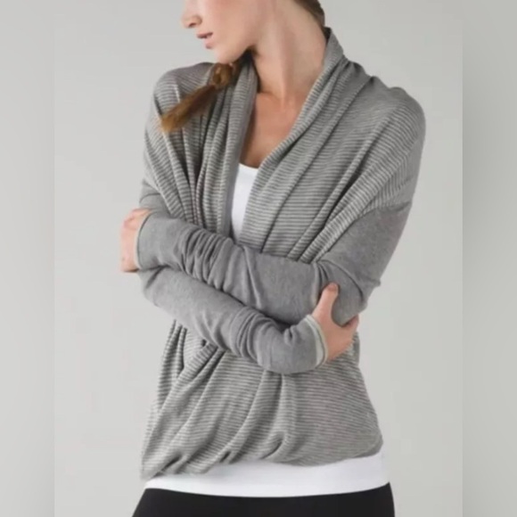 Lululemon Iconic Wrap Heathered Medium Grey Light Grey Mini Stripe Cardigan Top - Picture 2 of 10